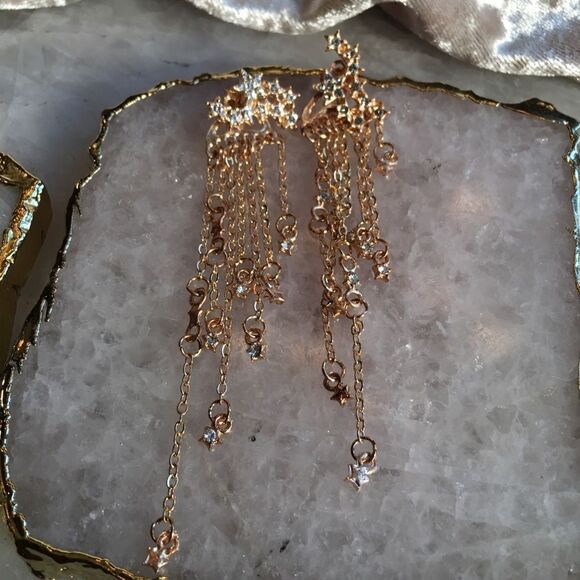 GOLD STARS on a Stud w The Dangling Stars Behind! - Picture 9 of 12